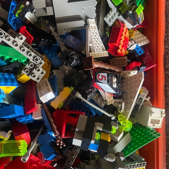 Colorful Building Block Figures Set - Picture 7 of 14